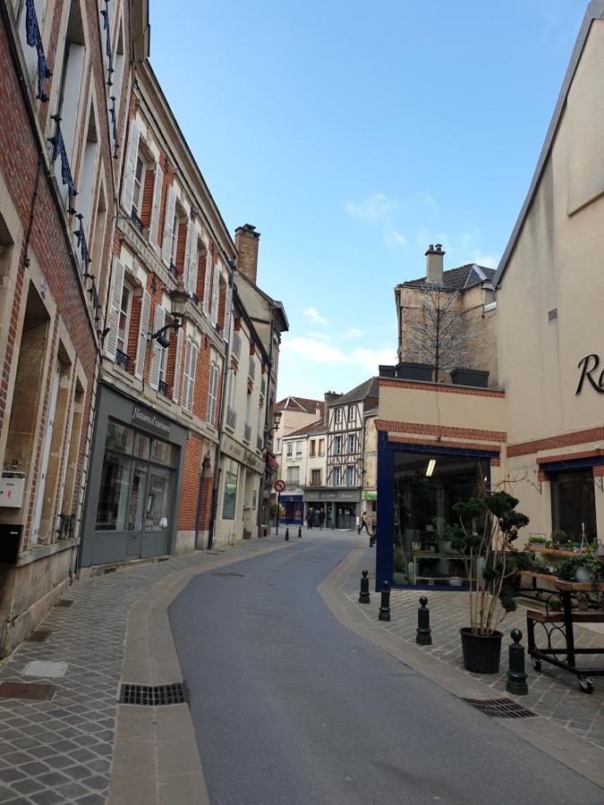 Appartement Hyper-Centre Epernay Avec Sauna Et Parking Prive Kültér fotó