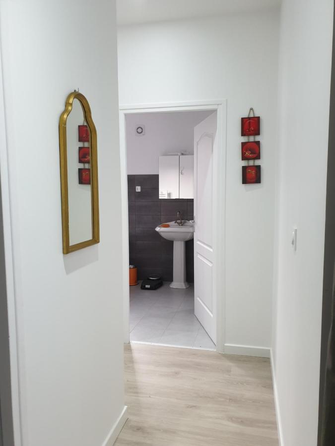 Appartement Hyper-Centre Epernay Avec Sauna Et Parking Prive Kültér fotó