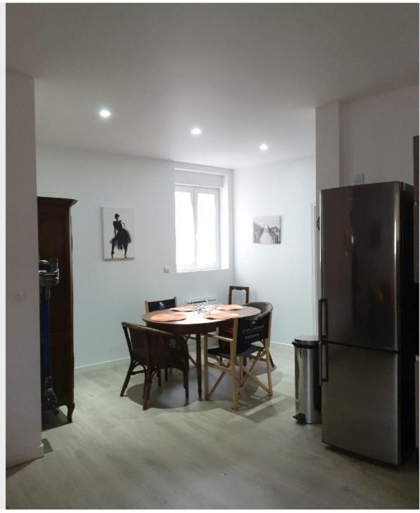 Appartement Hyper-Centre Epernay Avec Sauna Et Parking Prive Kültér fotó